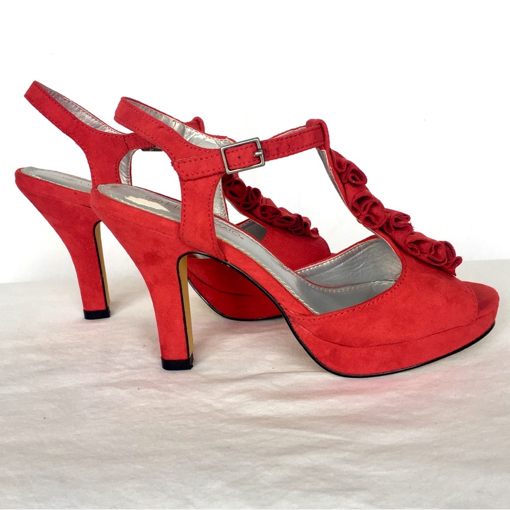 Hot Tomato Red Faux Suede Heel Size 6.5 - Picture 4 of 13